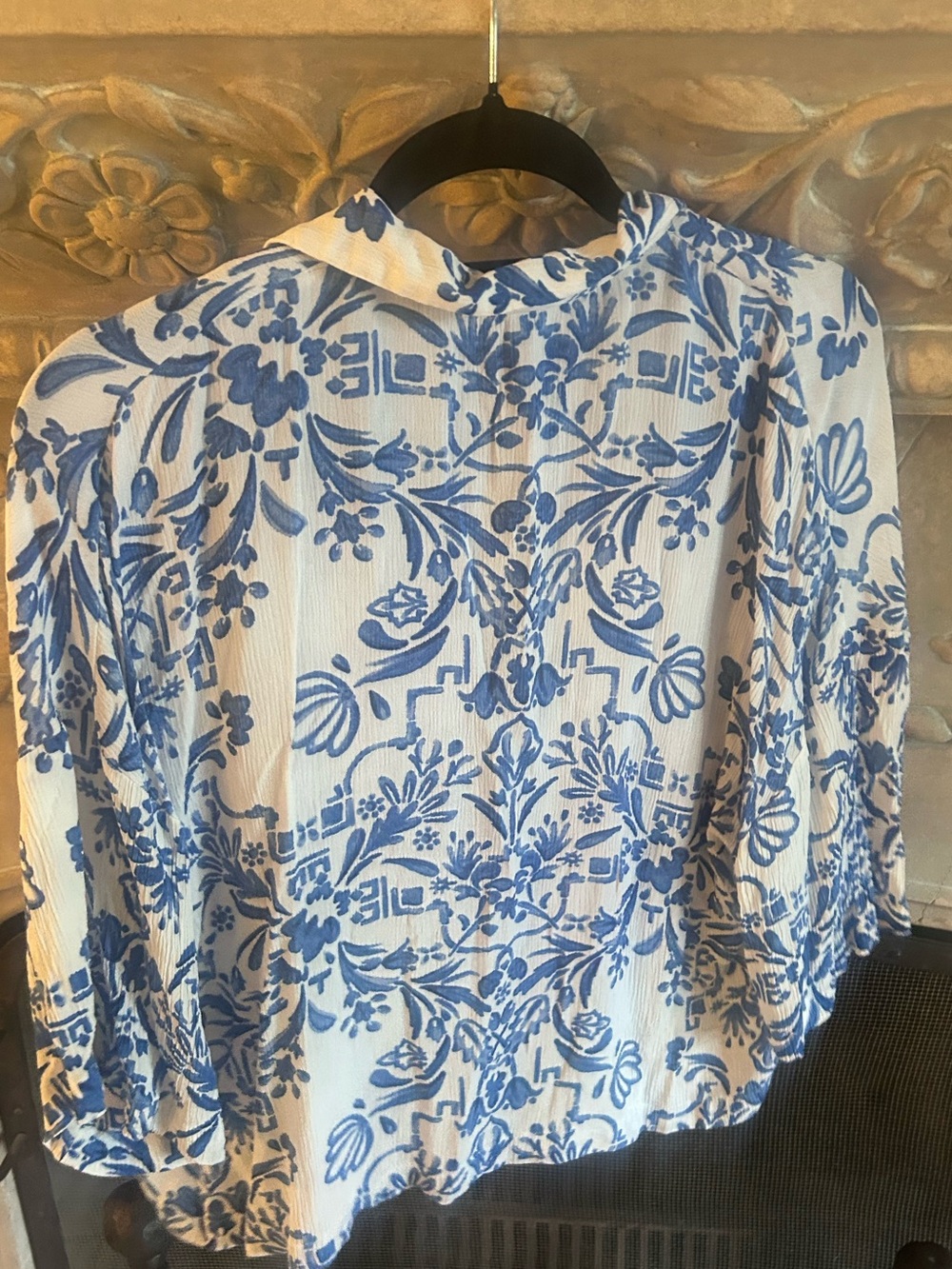 H&M Blue and White Floral Button-Down Blouse